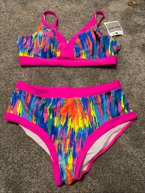 Hanna Nikole High-Waist Neon Pink Trim Women's Bikini Set in Multicolor Splash